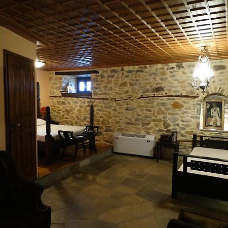Iliopetra Suites Agios Lavrentios Zimmer foto