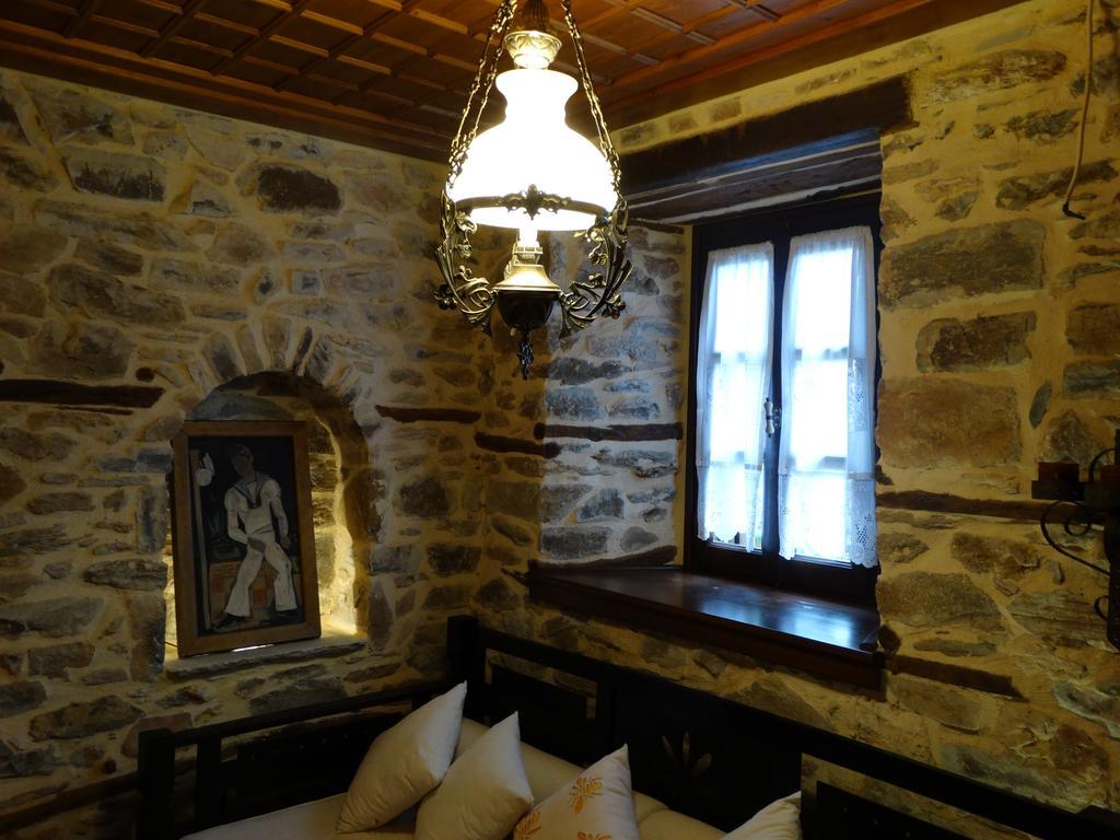 Iliopetra Suites Agios Lavrentios Exterior foto