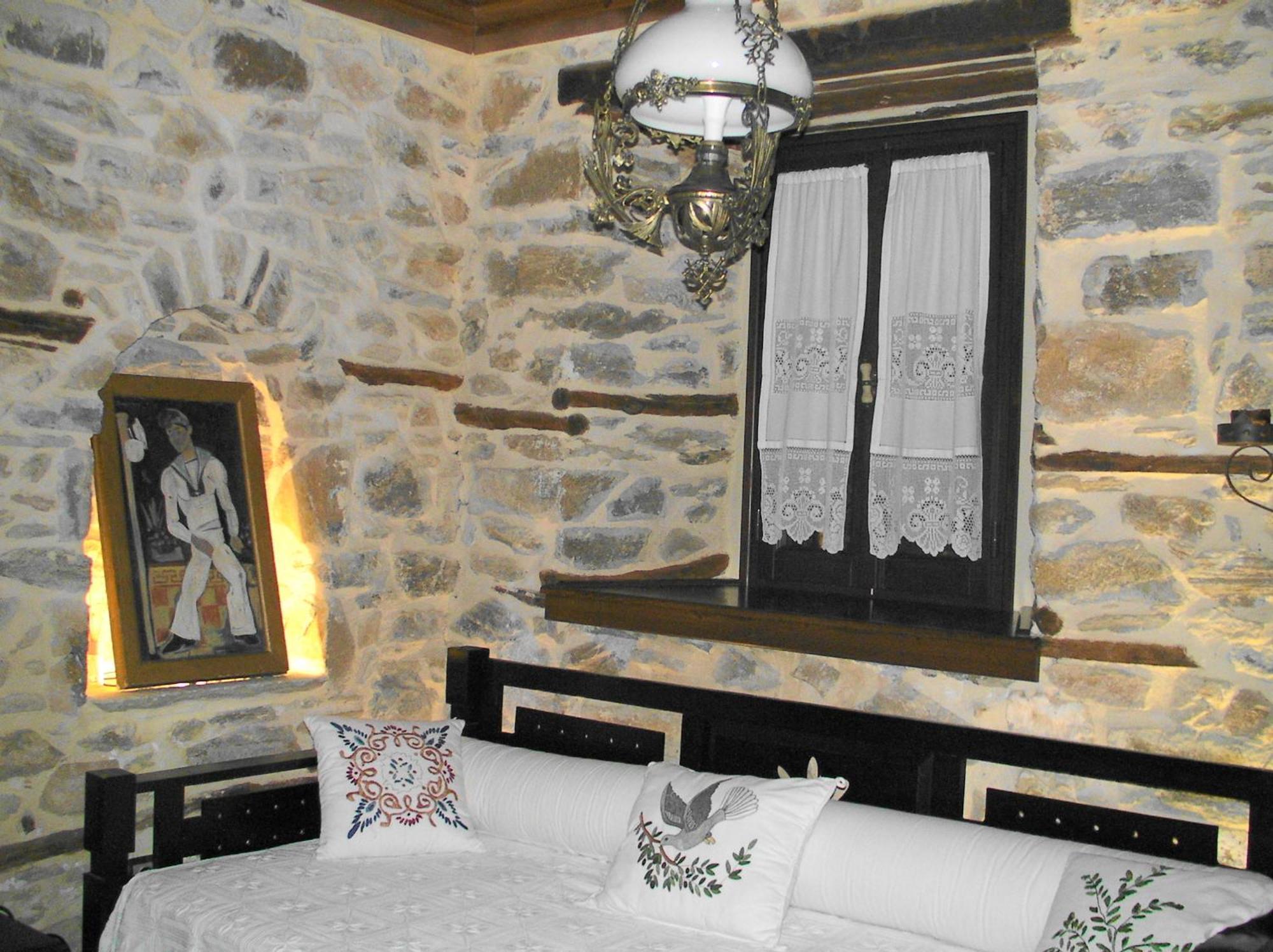 Iliopetra Suites Agios Lavrentios Zimmer foto