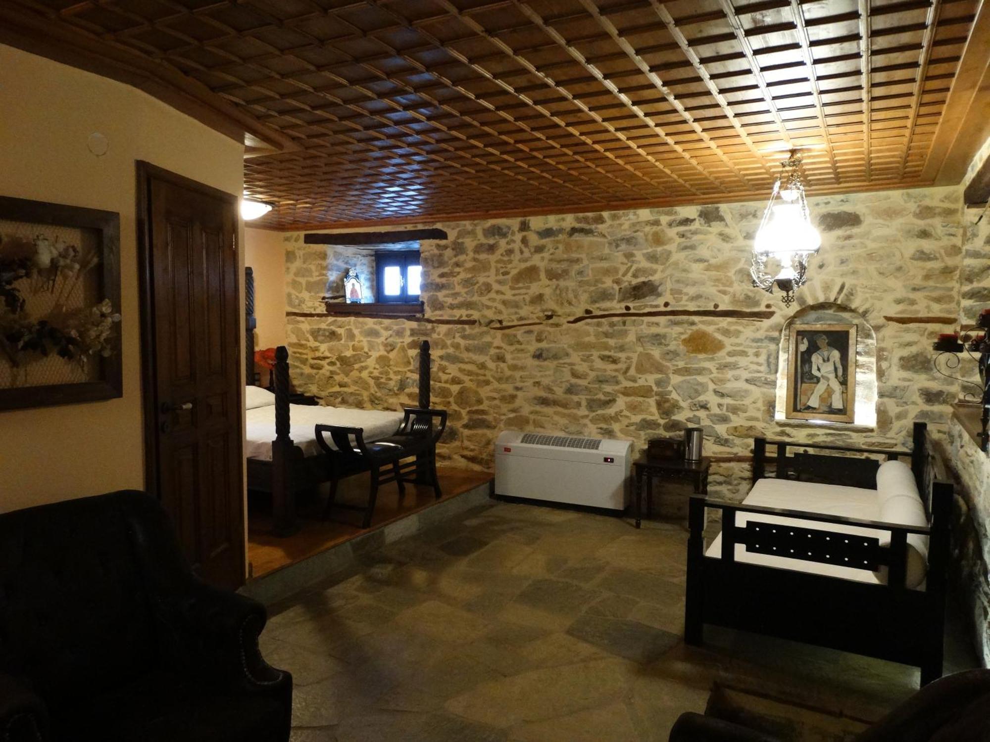 Iliopetra Suites Agios Lavrentios Zimmer foto