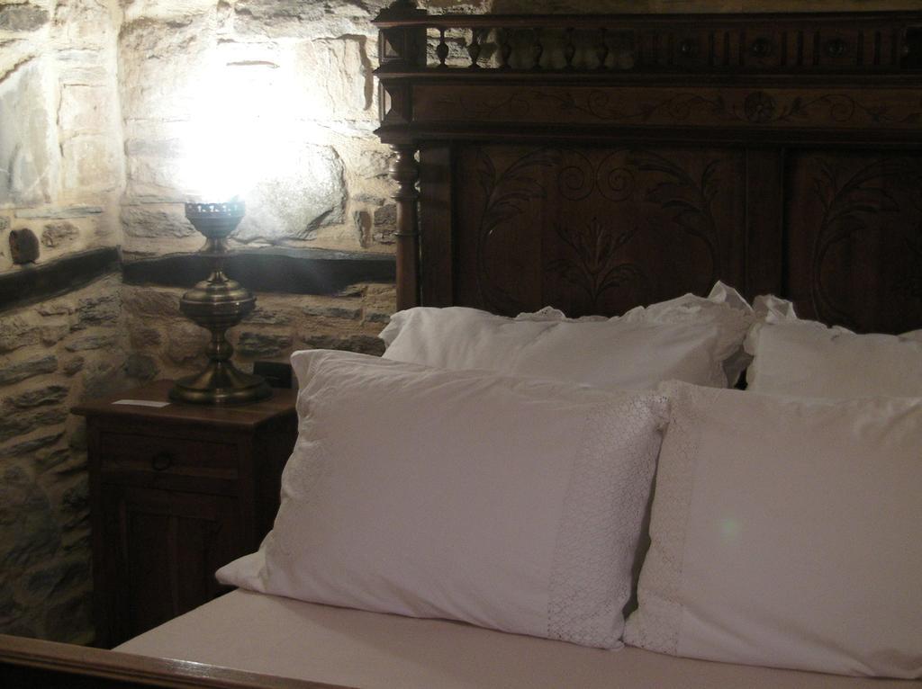 Iliopetra Suites Agios Lavrentios Exterior foto