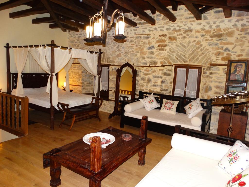 Iliopetra Suites Agios Lavrentios Zimmer foto