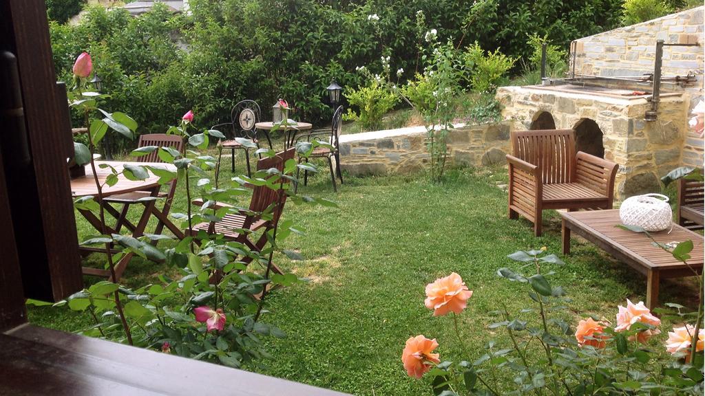 Iliopetra Suites Agios Lavrentios Exterior foto
